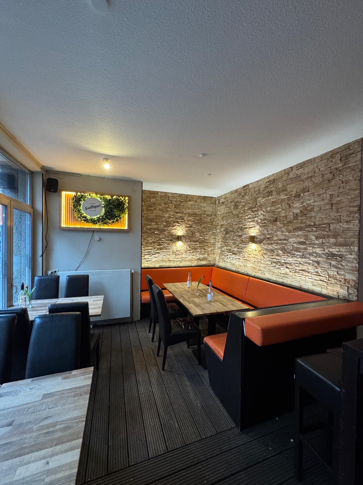 Gemütlicher Innenraum des El Encuentro Restaurants in Hannover